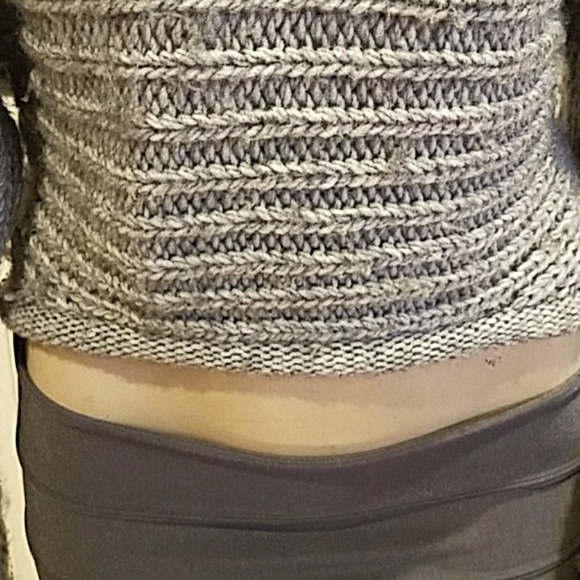 Gray SWEATER  size M - Picture 4 of 6